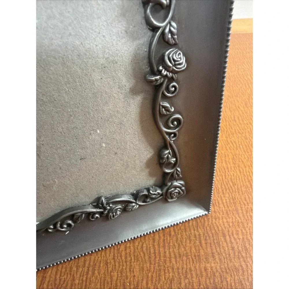 Decorel this pewter